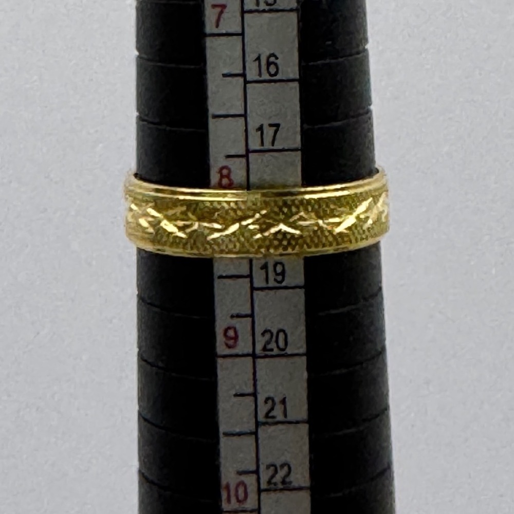 Gold Tone Textured Diamond Cut Band Ring Size 8.25 Women Fashion Jewelry Y2K - Picture 2 of 3